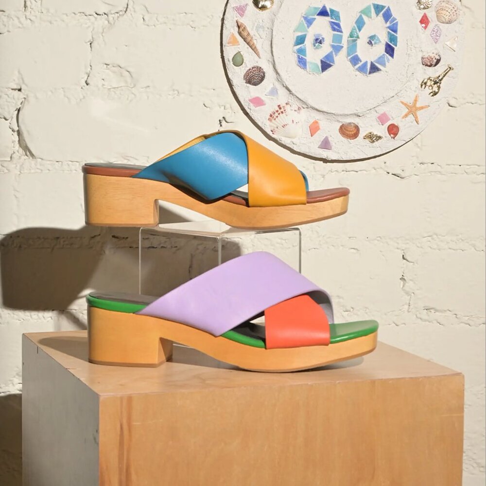 NIB Charlotte Stone Amos clog in Confetti size 5